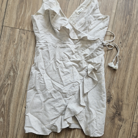 Chic Asymmetrical Beige Ruffle Dress - Picture 2 of 2